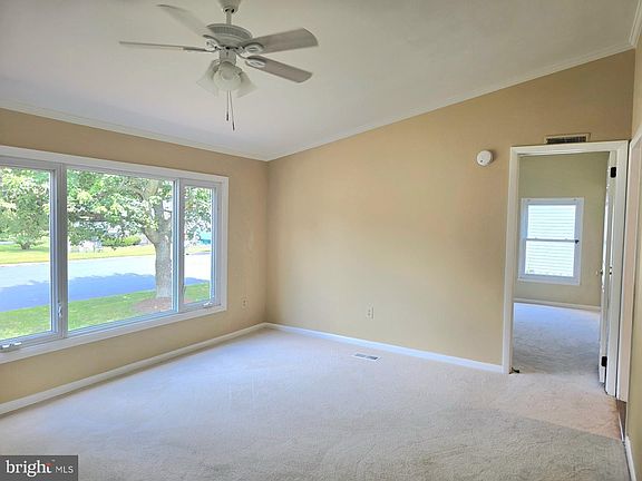 3rd image of 18 Coastal Dr