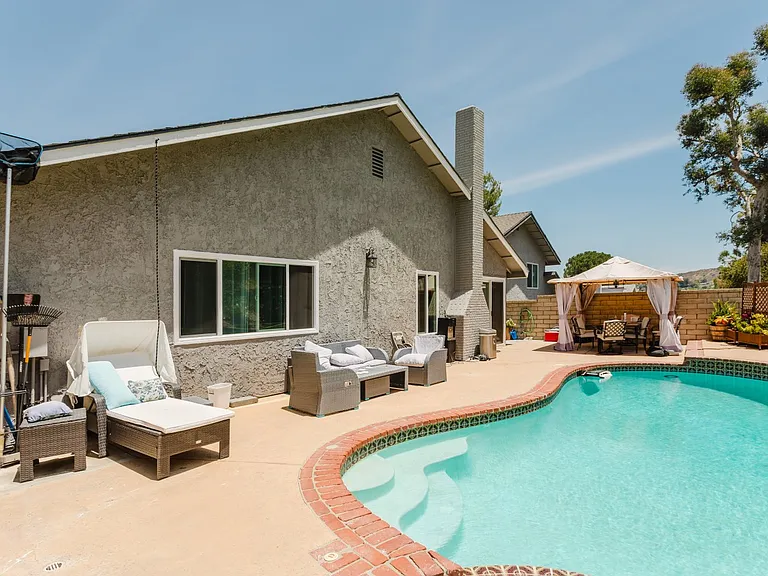 23128 Calvello Dr — Photo 20