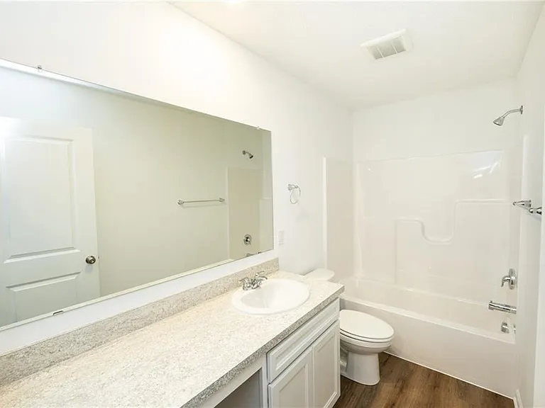 98 Brewster Dr — Photo 26