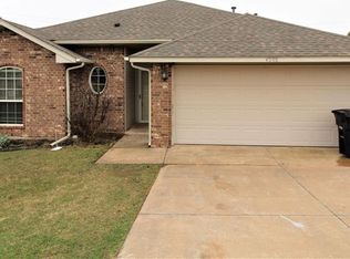 4308 Applegate Dr, Moore, OK 73160