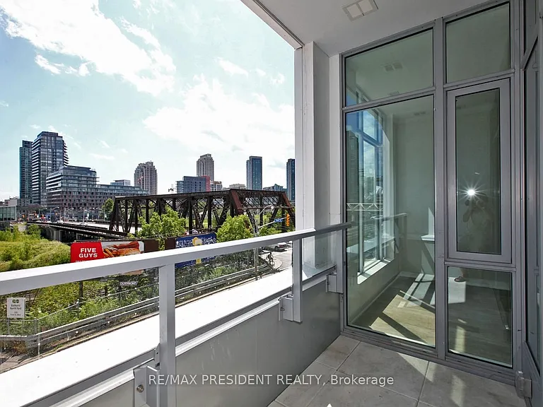 27 Bathurst St #404W — Photo 22