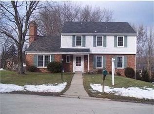 118 Oxbridge Dr, Pittsburgh, PA
