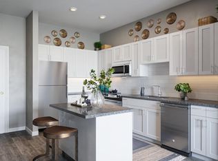 222 W Maple St #QZGJAGY3Z, Jeffersonville, IN 47130