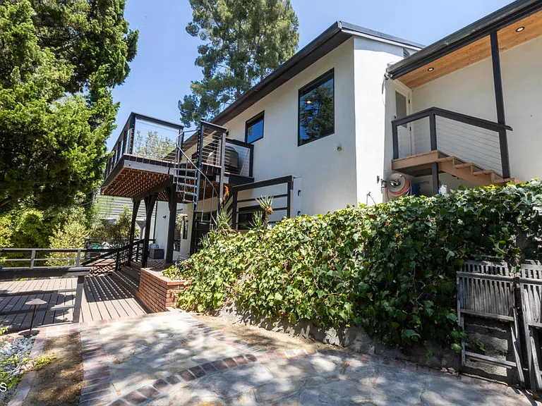 1483 Arroyo View Dr — Photo 35