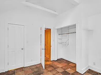 506 S Poplar St — Photo 16