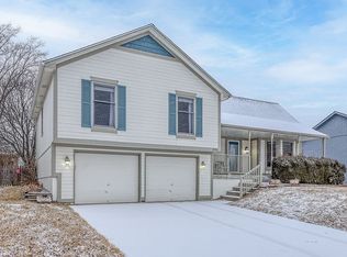 304 20th Ave S, Greenwood, MO 64034