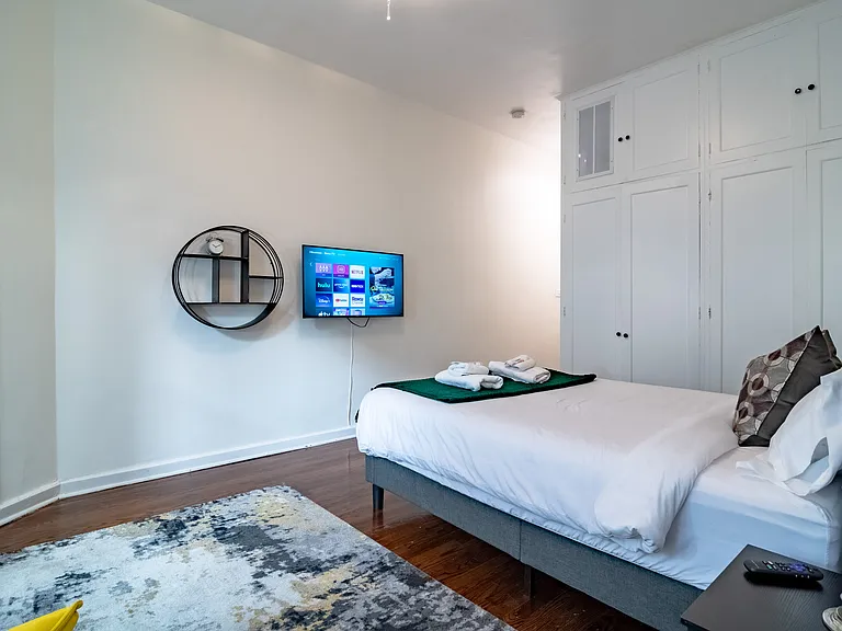 117 E Bellevue Pl #2 — Photo 15