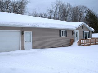 22424 Massie Rd, Chassell, MI 49916
