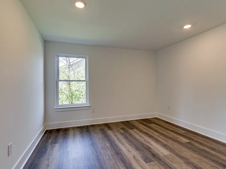 1812 Batts Blvd — Photo 22