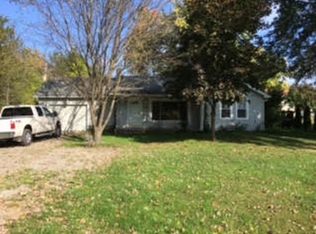 3140 Smith Rd, Lambertville, MI 48144