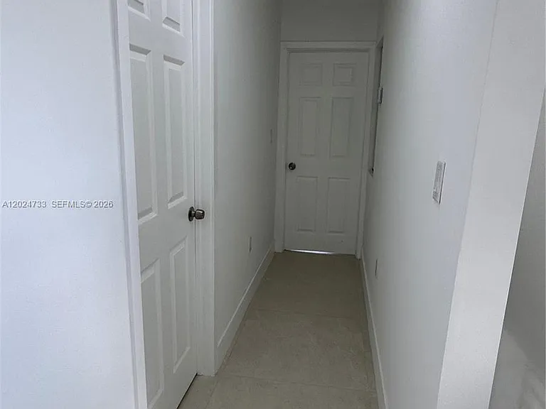 3305 SW 28th St #3305 — Photo 8