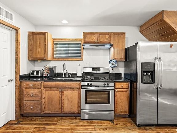 5th image of 6821 McAlpine St