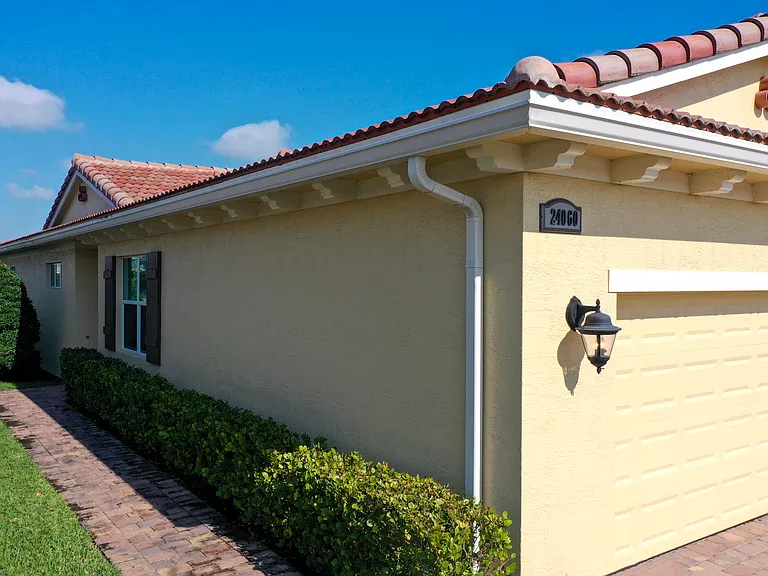 24060 SW Firenze Way — Photo 27