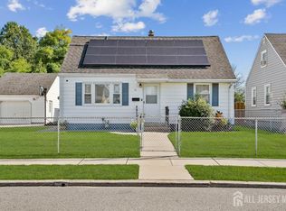 91 Corey St, Fords, NJ 08863