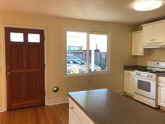 3rd image of 2160 Oakley Ave #2160