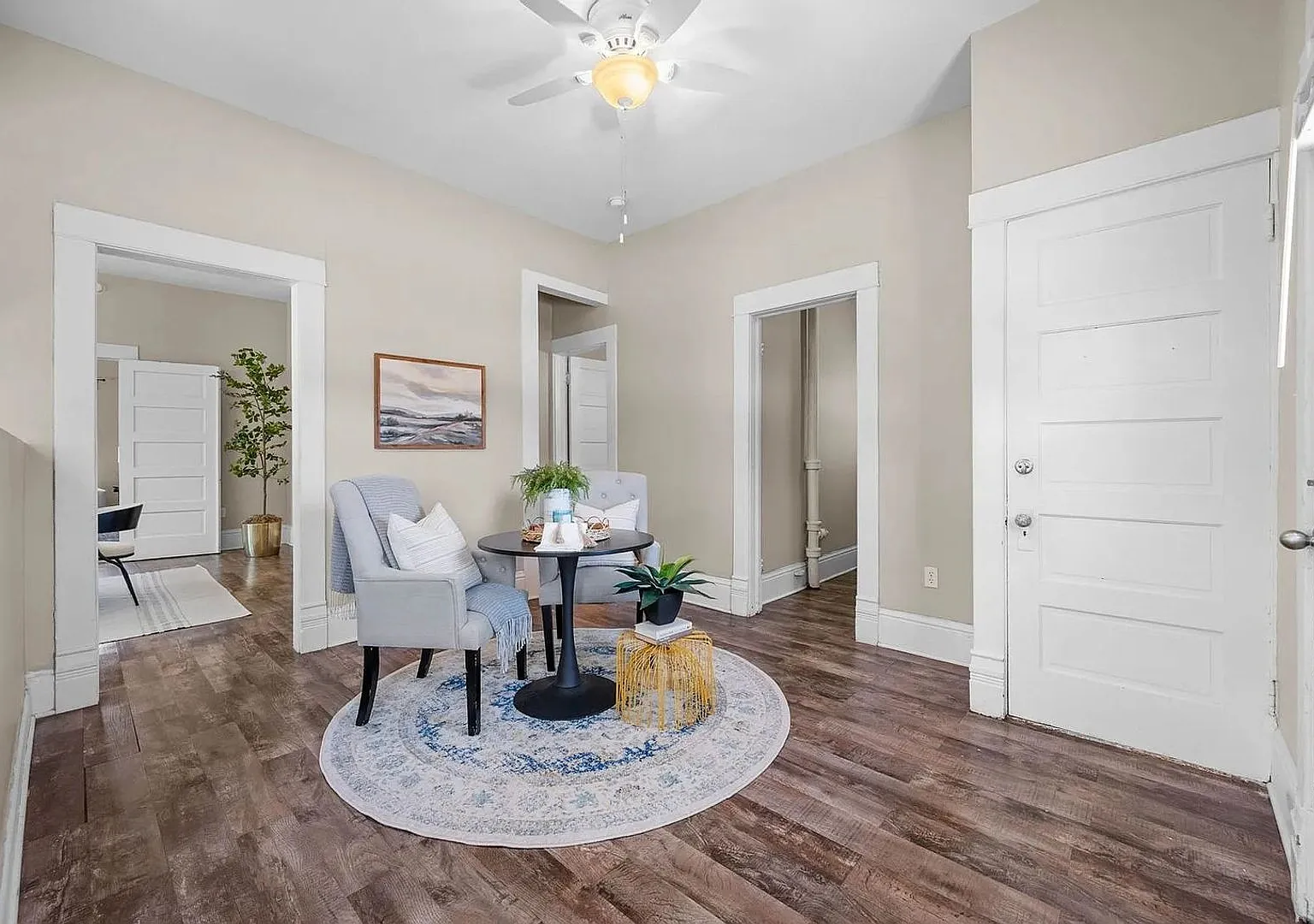 Charming 3 Bedroom - 1 Bath House! — Photo 2