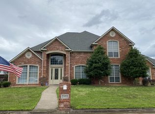 1905 Briar Oak Dr, Paris, TX 75462