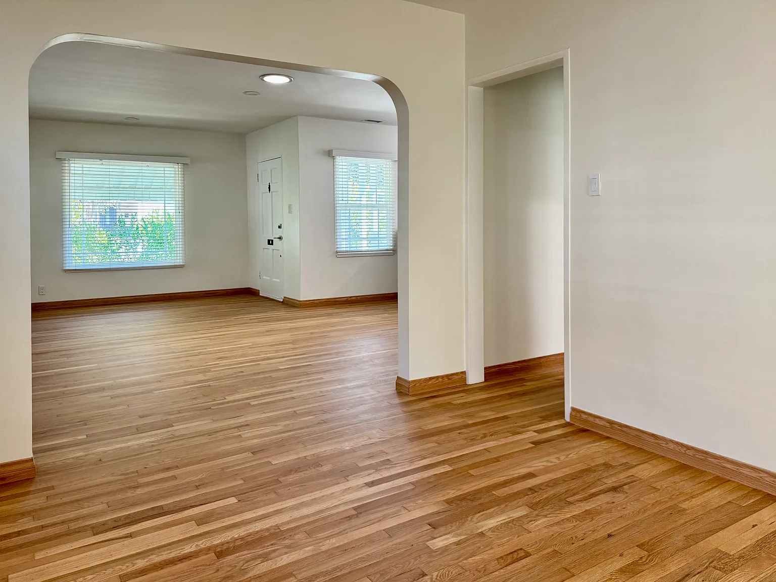 2 bed, 1315 sqft, $4,000 — Photo 4