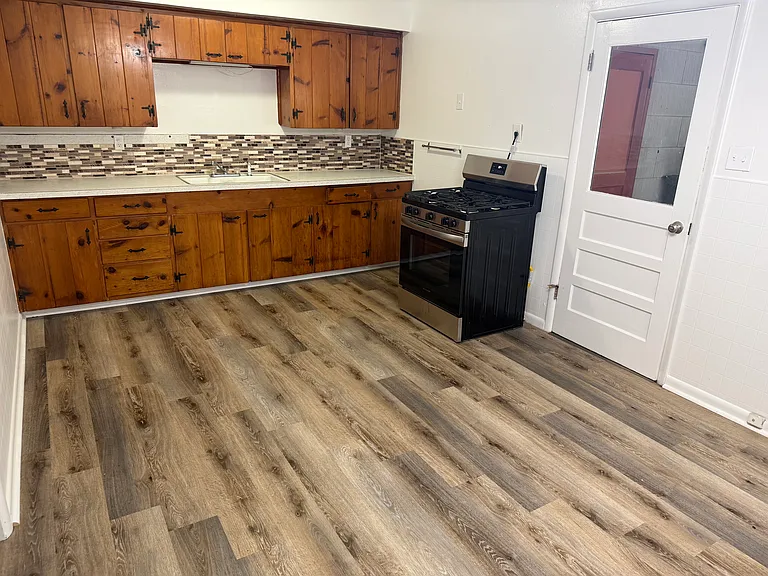 2217 NE 1st Ave — Photo 8