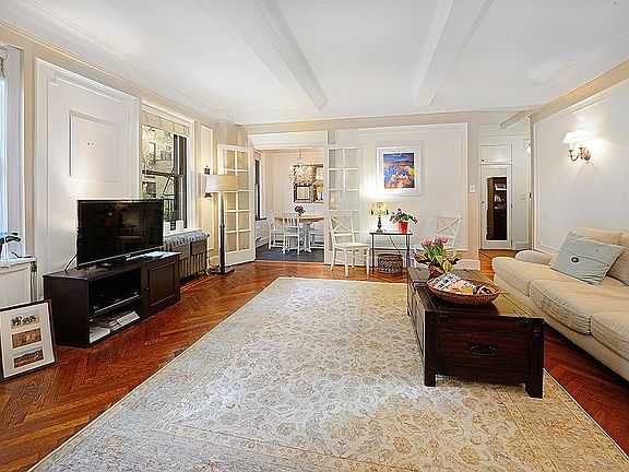 3rd image of 124 W 93rd St APT 1F