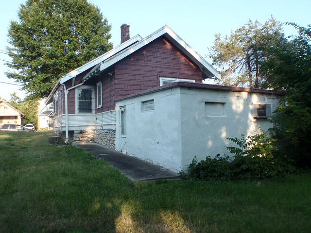 2nd image of 4640 Montgall Ave