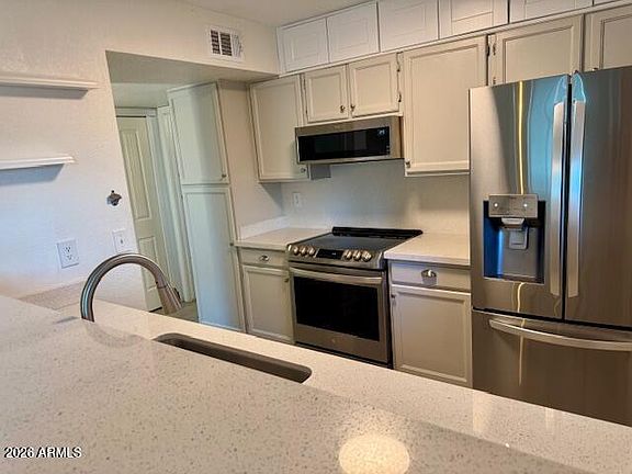 2nd image of 623 W GUADALUPE Road #148