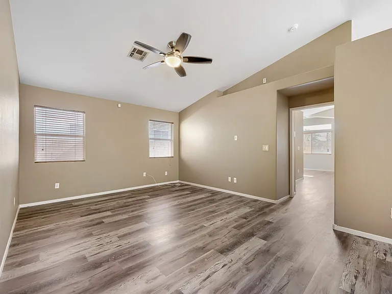 5900 Round Castle St — Photo 11