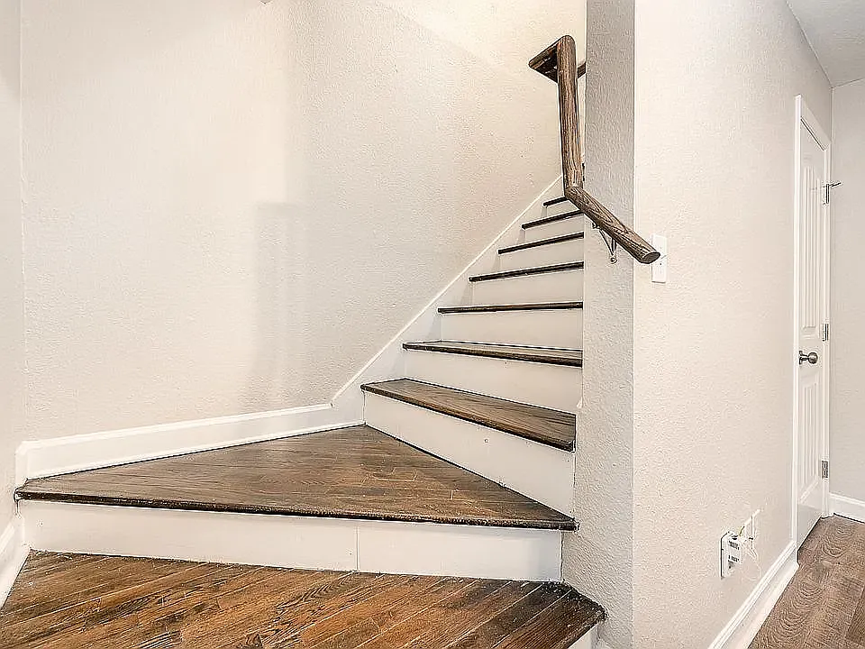 2 bed, 838 sqft, $1,399 — Photo 4