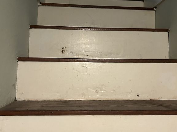 5th image of 3912 Park Ave