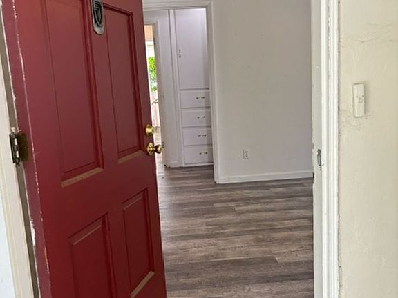 5th image of 821 Vine St #2