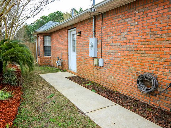 5th image of 2200 Peachwood Ct
