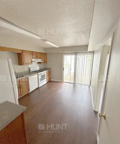 6078 Enterprise St — Photo 1