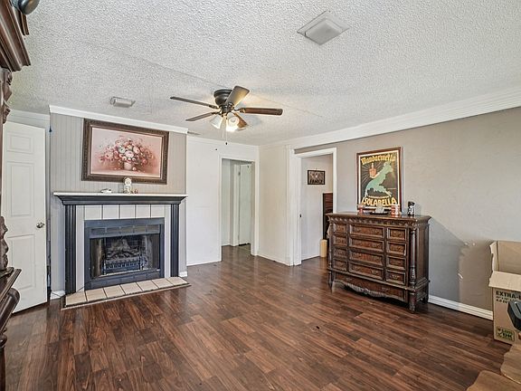 3rd image of 3737 Willing Ave
