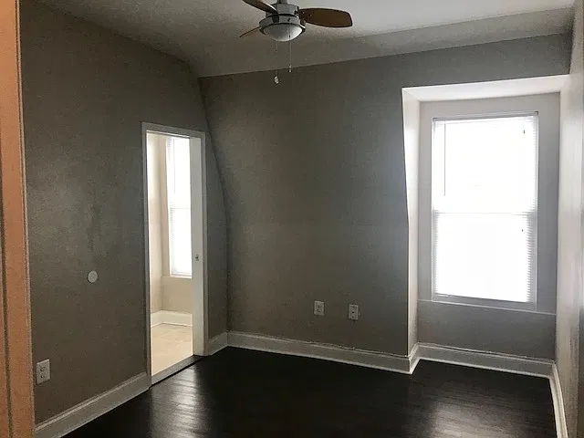 2 bed, 800 sqft, $1,929 — Photo 3