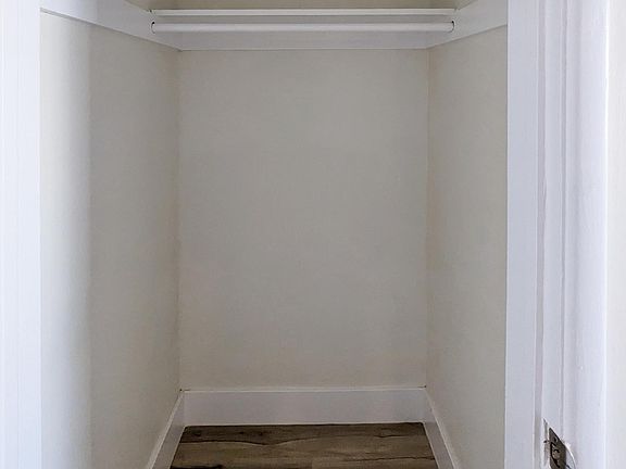 4th image of 4000 Nicolet Ave #23