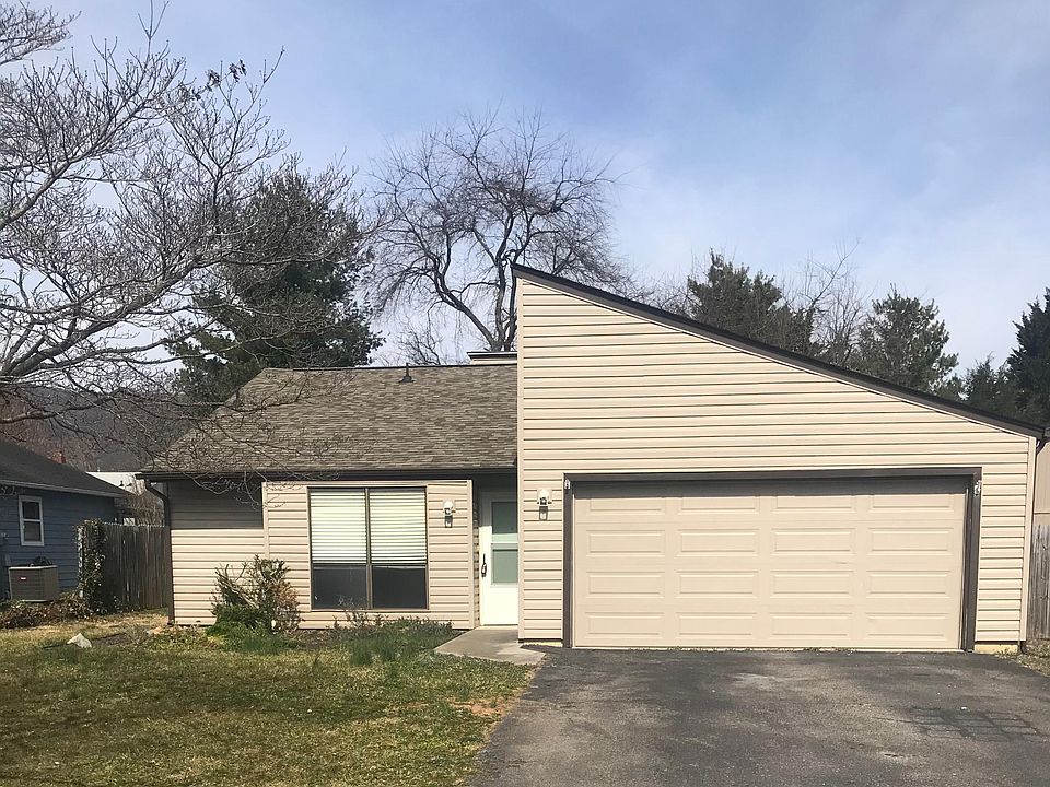 1st image of 3330 Fort Lewis Cir