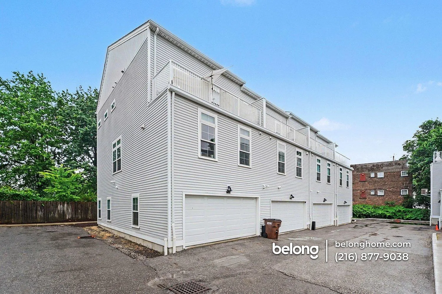 2 bed, 2.5 bath, 1904 sqft, $2,200 — Photo 2