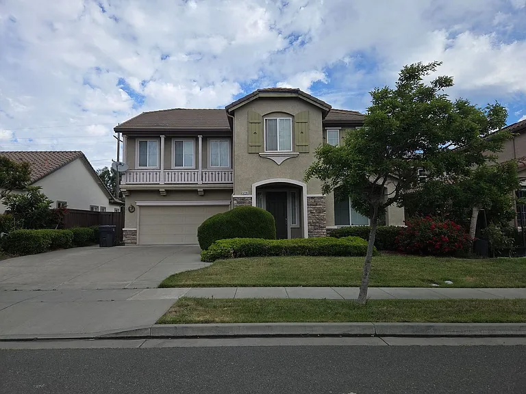 5220 Antiquity Cir — Photo 1