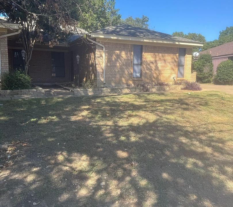 1st image of 3304 Kelvin Ave