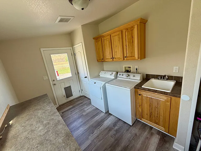20324 Clearwater Dr — Photo 4
