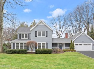 8 Pinecrest Rd, Riverside, CT 06878