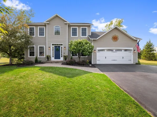 4849 Copperfield Rd, Syracuse, NY 13215