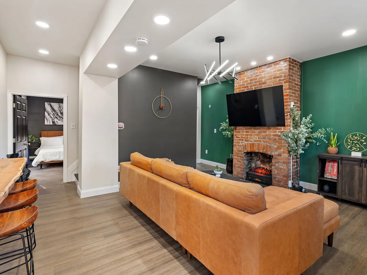 4 bed, 1426 sqft, $3,500 — Photo 1