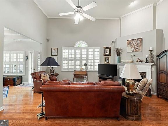 5th image of 3236 Abbott Dr #8