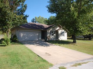 202 Thelma Ave, Rogersville, MO 65742