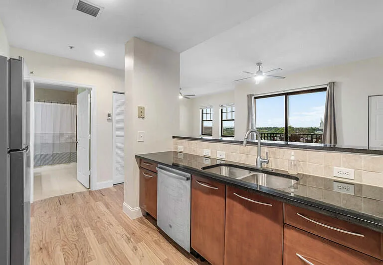 511 Lucerne Ave #618 — Photo 17