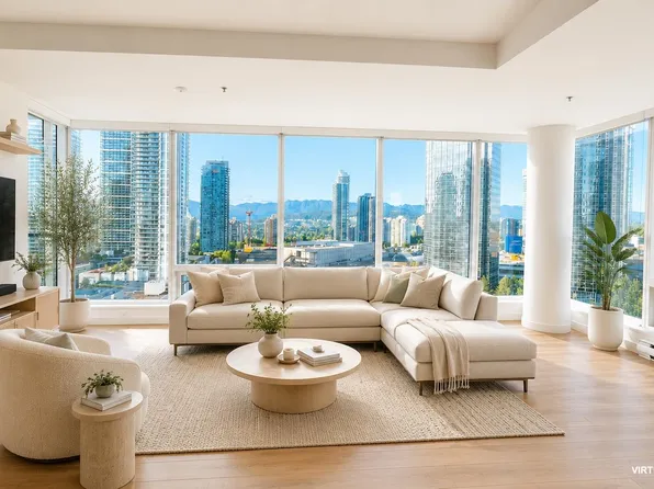 6461 Telford Ave #1702, Burnaby, BC V5H 0B7
