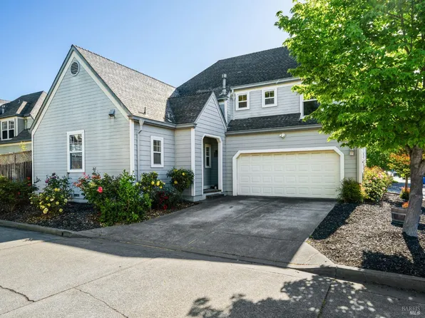 2433 Penbrooke Avenue, Santa Rosa, CA 95403