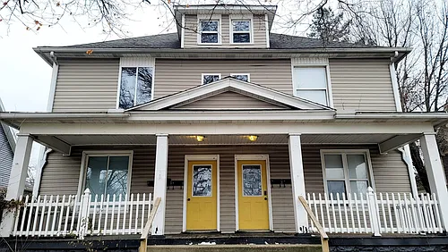 1113 Lincolnway W Photo 1