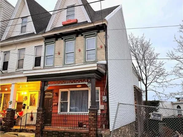 9 N White St, Shenandoah, PA 17976